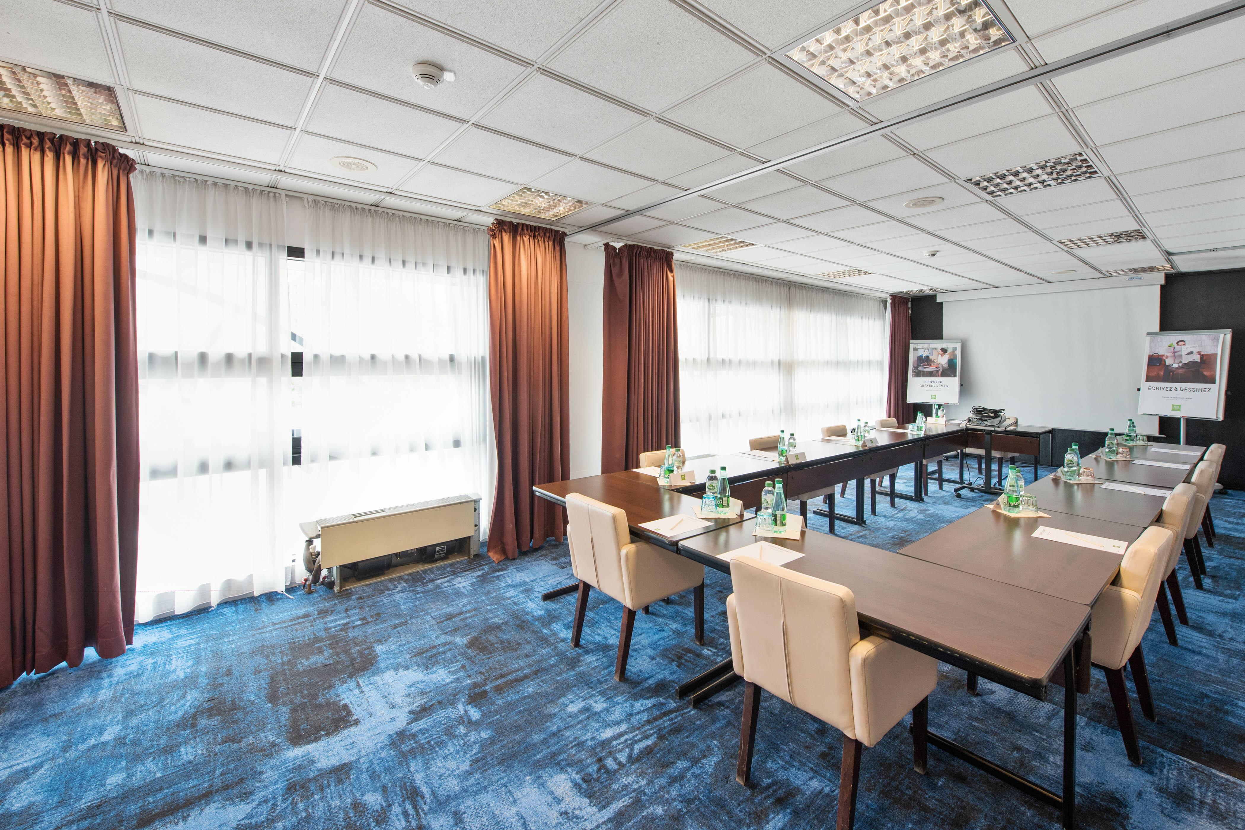 Ibis Styles Evry Courcouronnes Hotel And Events Exterior photo